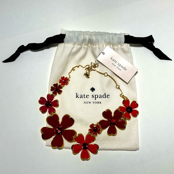 ♠️ kate spade BLUSHINGBLOOMS Statement Necklace - Picture 1 of 4
